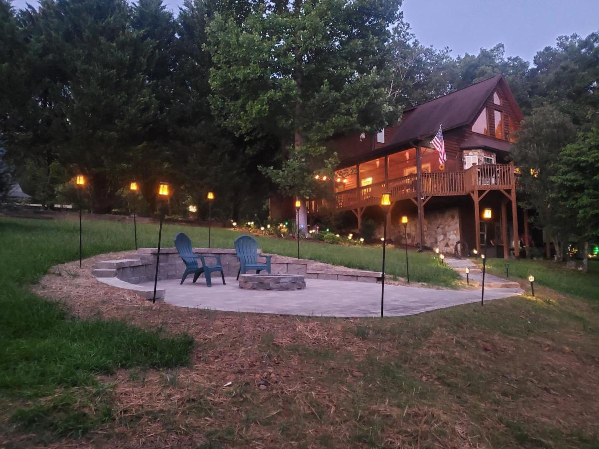 Smoky Mountain Cabin - Hot Tub - Fire Pit Мърфи Екстериор снимка