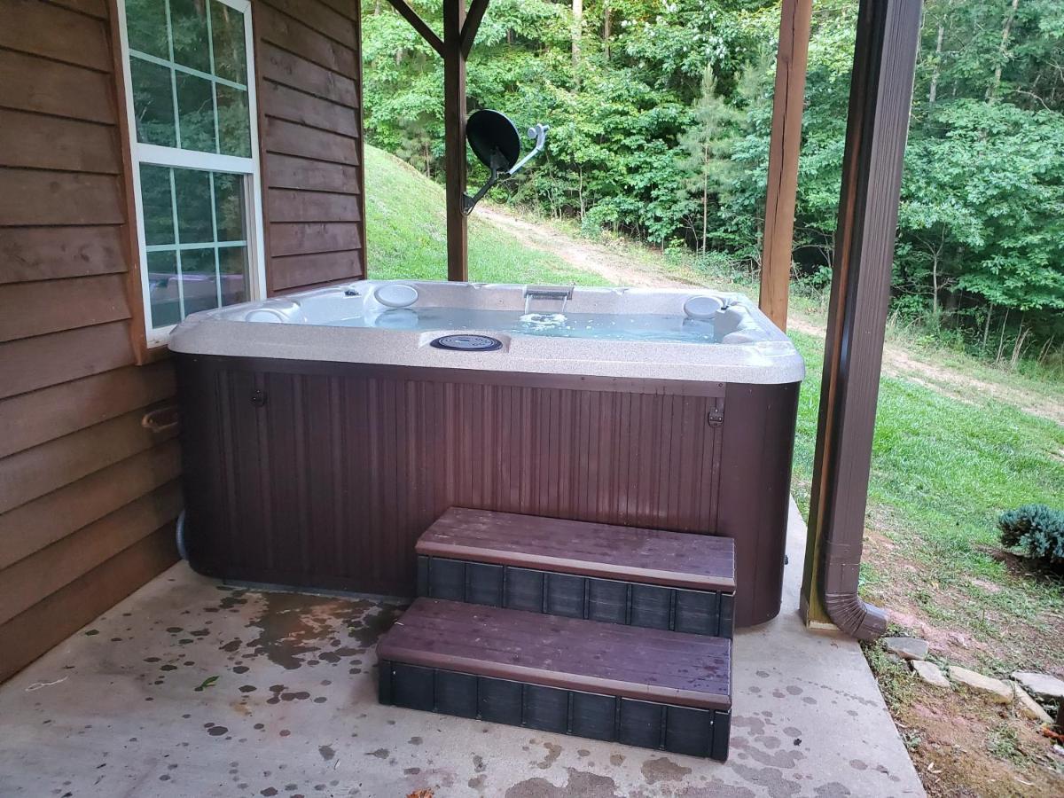 Smoky Mountain Cabin - Hot Tub - Fire Pit Мърфи Екстериор снимка