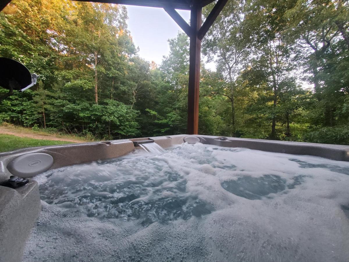 Smoky Mountain Cabin - Hot Tub - Fire Pit Мърфи Екстериор снимка
